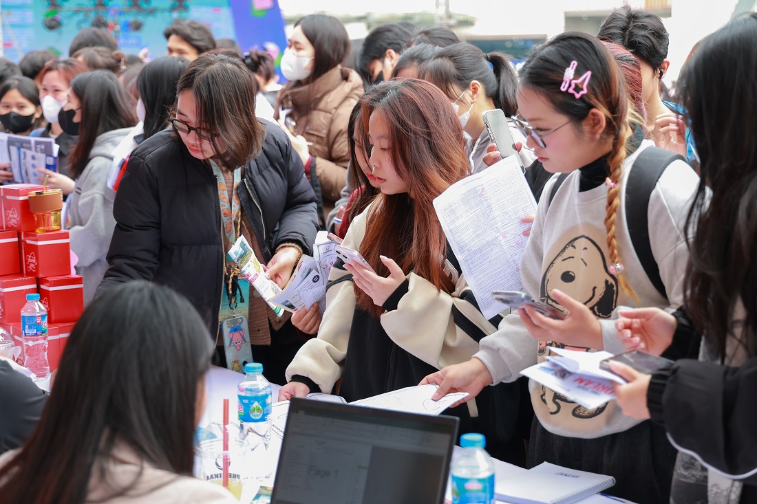 Phenikaa Career Fair 2025: Kết nối hàng nghìn cơ hội việc làm cho sinh viên 