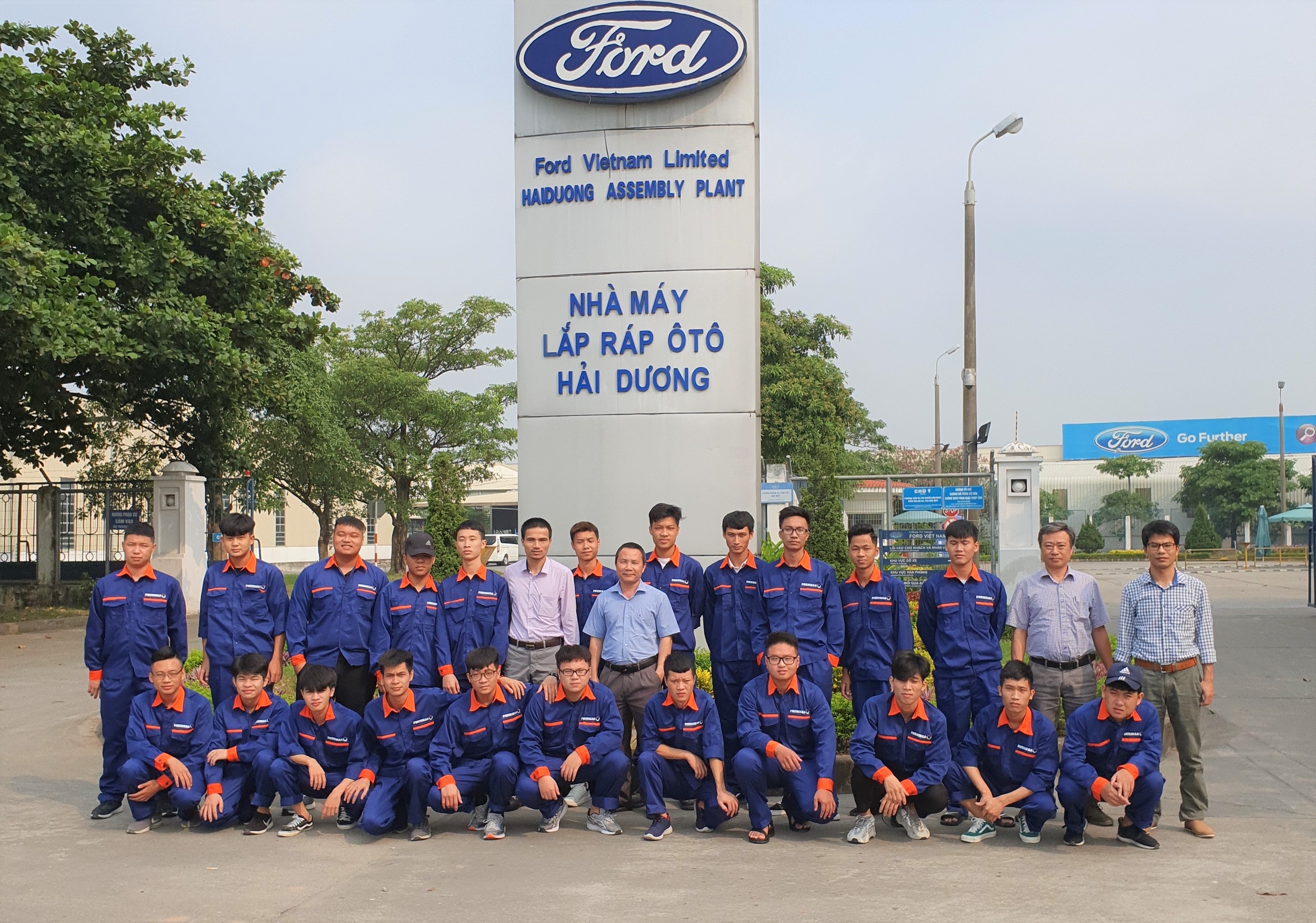 Thủ tướng Chính Phủ Phạm Minh Chính thăm nhà máy Ford Hải Dương